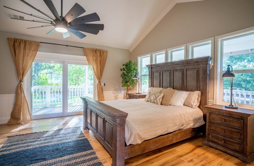 Bella Vista House | Beautiful Country Home on 2.5 Acres, Nice Furniture, Over 3500 sq ft - Game Area