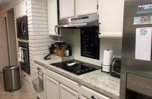 Morningside House | Beautiful cozy home in south central Salem!