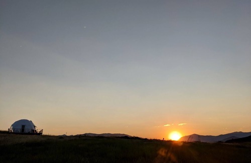 Plains RV Rental | Beautiful Dome for a Romantic Glamping Escape with Breathtaking Views in Montana