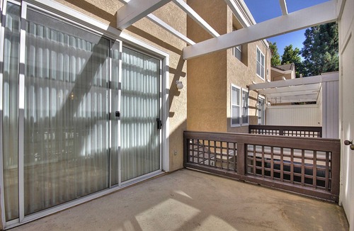 North San Jose House | Beautiful Executive Office Townhouse Next to a Quiet Walking Trail