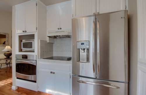 Bass Lake House | Beautiful Family Cabin - Short drive to Bass Lake Beaches - 2100 sq ft