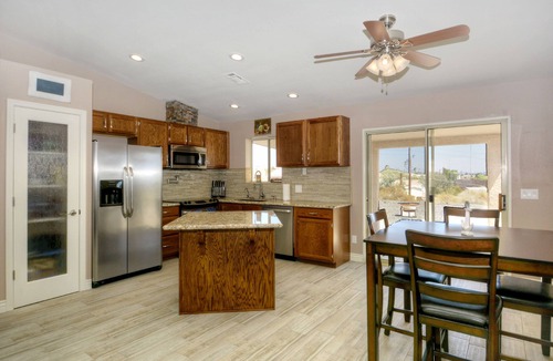 Lake Havasu City House | Beautiful home with 2 masters!