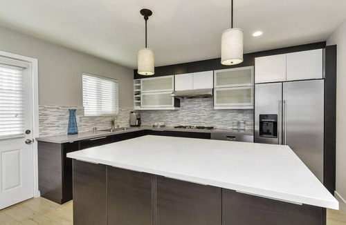 Westside Costa Mesa House | Beautiful home with direct access garage - Beach close