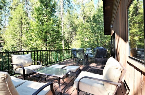 Bass Lake House | Beautiful home with large deck located in Willow Cove with boat slip - Near Yosemite National Park (LA27)