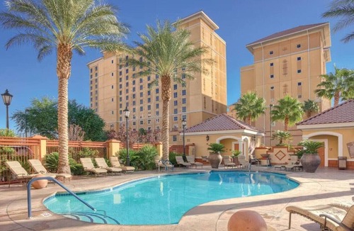 Paradise Condo | Beautiful Hotel in Las Vegas 1BD near The Strip