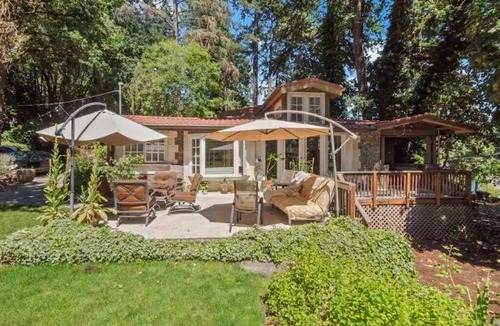 Lake Oswego House | Beautiful Italian-style Villa in Lake Oswego