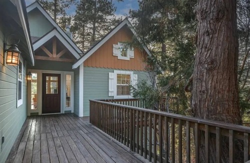 Blue Jay Ski Chalet | Beautiful mountain chalet! Close to Arrowhead village and the lake.