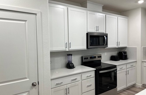 Elk Grove House | Beautiful New Home in Elk Grove - Cool Getaway