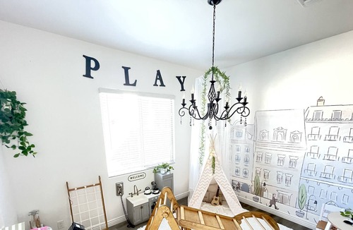 Rovey Farm Estates House | Beautiful new home. Walk to the stadium!!!