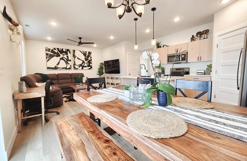 Kanab House | Beautiful New Kanab home with private hot tub!