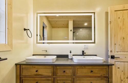 Trinidad House | Beautiful Ocean View Cabin and Hot Tub!