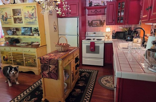 Christopher Creek Cabin | Beautiful Retreat on the Creek with Fireplace and Outdoor Spa