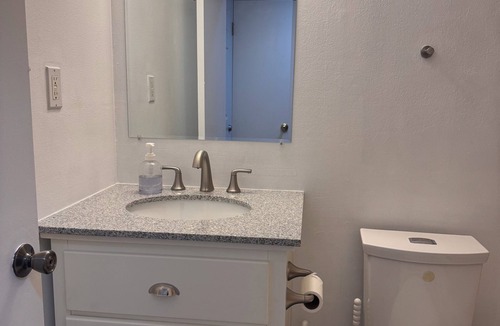Berryessa House | Beautiful, Safe, Clean, Spacious 2 bd/1ba in N San Jose 951311