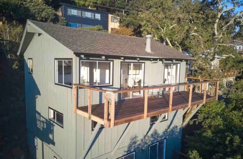 San Anselmo House | Beautiful, spacious home in a quiet San Anselmo setting with stunning views