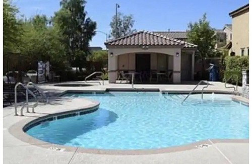 Spring Valley House | Beautiful Summerlin 4-Bedroom Home with community Pool
