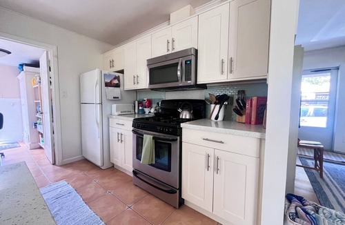 Soquel House | Beautiful Sunny Garden Cottage