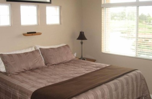 Superstition Lakes Condo | Beautiful Superstition Lakes Condo: Golf Course, Lakes & Pool