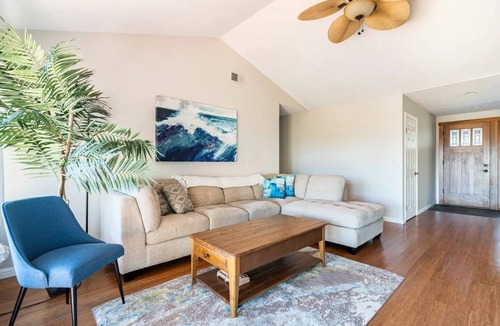 Del Mar Heights House | Beautiful Torrey Pines Home with Pool/Spa