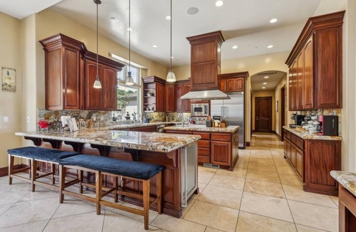 Gilroy Villa | Beautiful Tuscany Villa Sport and Entertainment