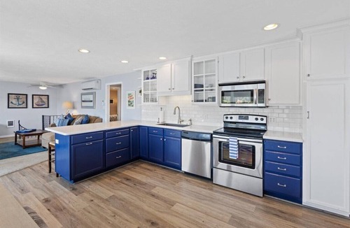 Worley House | Beautiful, updated lakefront home on Lake Coeur d’Alene - sleeps up to 8