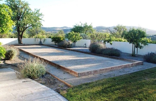 Paso Robles Villa | Beautiful villa in Paso Robles Wine Country with Swimming Pool and Hot Tub