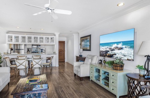Avalon Condo | Beautiful Villa, OCEAN VIEWS, NO STEPS, Golf Cart