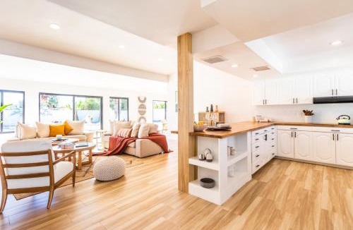 Palm Springs Villa | Beautiful villa with private pool