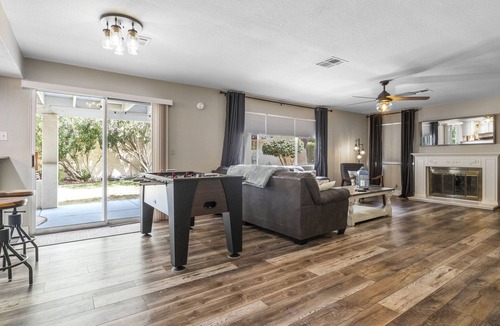 Green Valley House | Beautifully Renovated with Modern Industrial Decor