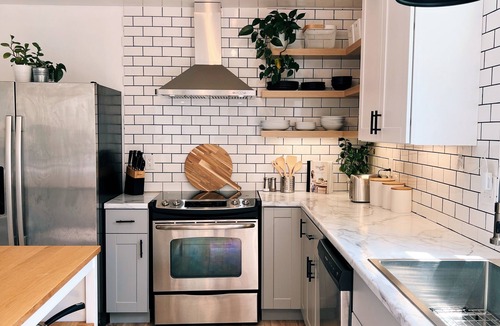 Oak Grove House | Beautifully Renovated 1920 Home, EV Charging, Pets