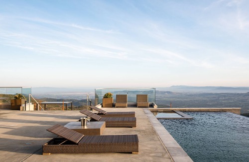 Glen Ellen Villa | Belleza by AvantStay | Hilltop Mansion w/Pool & Ultra Modern Interior