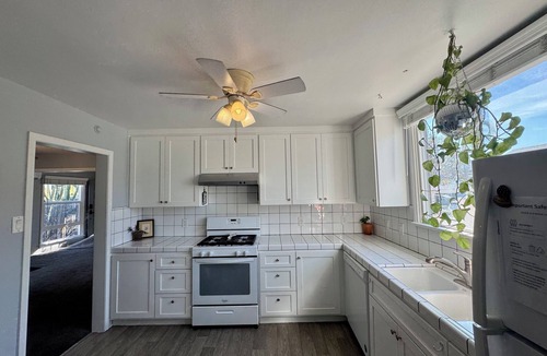 Belmont Heights House | Belmont Heights 2-bedroom. Quick Walk to 2nd St and Beach