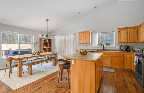 Three Rivers House | Bend Modern Cabin w/Private Hot Tub . Fenced Yard, Game Room, Pet-Friendly