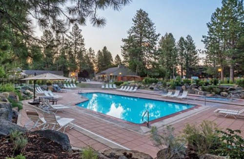 Bend Condo | Best Location and layout at 7th Mountain 1024 SF 2 Bed/2 Bath - Pet Friendly