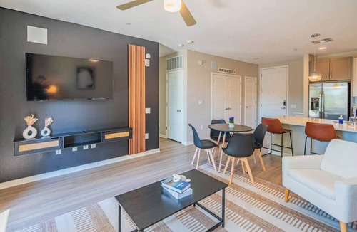 Orange Heights Apartment | Best Location | Pool, Gym, Parking, W/D & Dog Park
