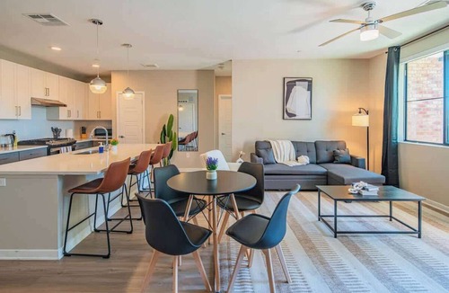 Orange Heights Apartment | Best Location | Pool, Gym, Parking, W/D & Dog Park