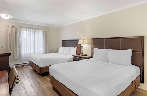 Northwest Carmel Hotel | Best Western Carmel's Town House Lodge