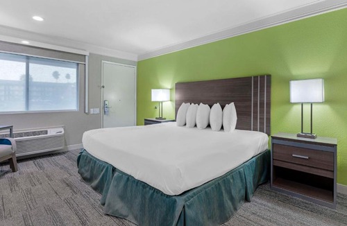 Fairfield Hotel | Best Western Cordelia Inn