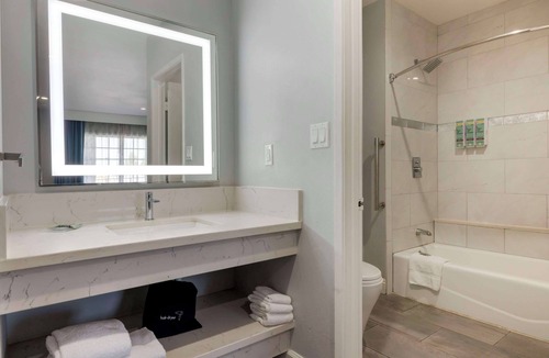 Orange Hotel | Best Western Orange Plaza