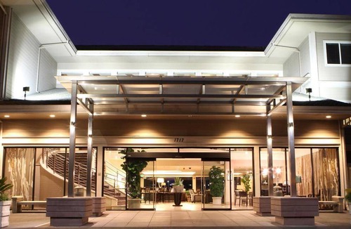 East Peralta Hotel | Best Western Plus Bayside Hotel