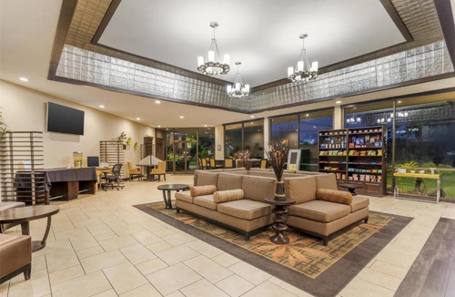 Fremont Hotel | Best Western Plus Garden Court Inn