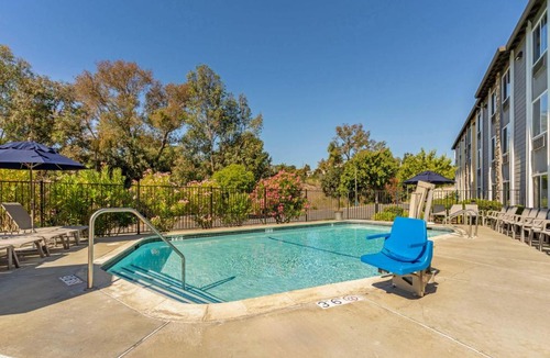 Benicia Hotel | Best Western Plus Heritage Inn