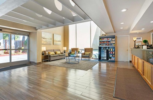 Benicia Hotel | Best Western Plus Heritage Inn