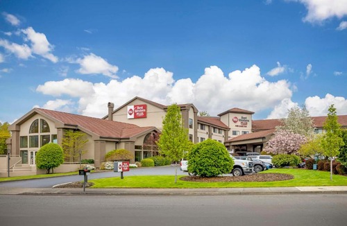 Southeast Salem Hotel | Best Western Plus Mill Creek Inn