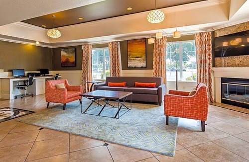 Oakdale Hotel | Best Western Plus Rama Inn & Suites