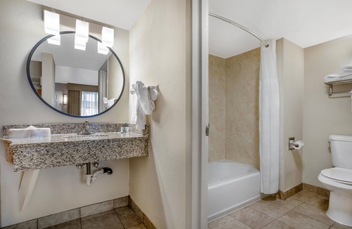 Modesto Hotel | Best Western Town House Lodge