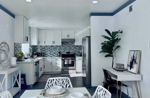 Huntington Beach House | Bestel Getaway | Disney Area Beach Little Saigon