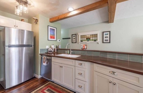 Boulder Bay Condo | Big Bear Getaway Steps to Lake