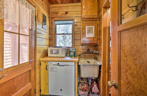 Boulder Bay Cabin | Big Bear Lake Cabin ~ 4 Mi Snow Summit Ski Resort