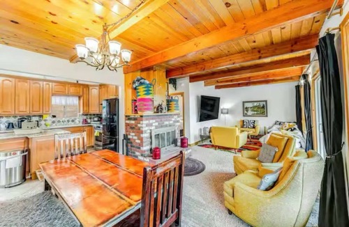 Fawnskin House | Big Bear Lake Chalet | Spring Escape & Patio