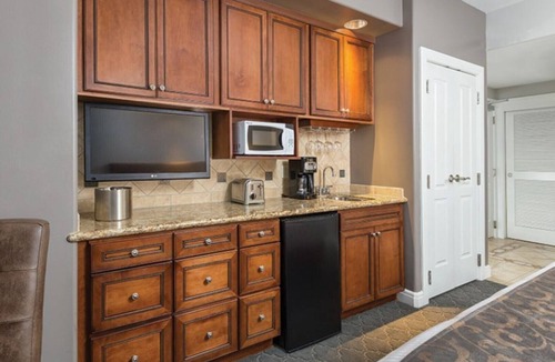 Napa Resort | Big Fun, Boutique Feel – Your Napa Getaway- Wyndham Vino Bello- Studio
